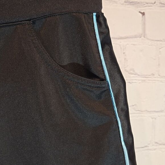 Girl's size 16/XL black Nike shorts - Picture 3 of 7
